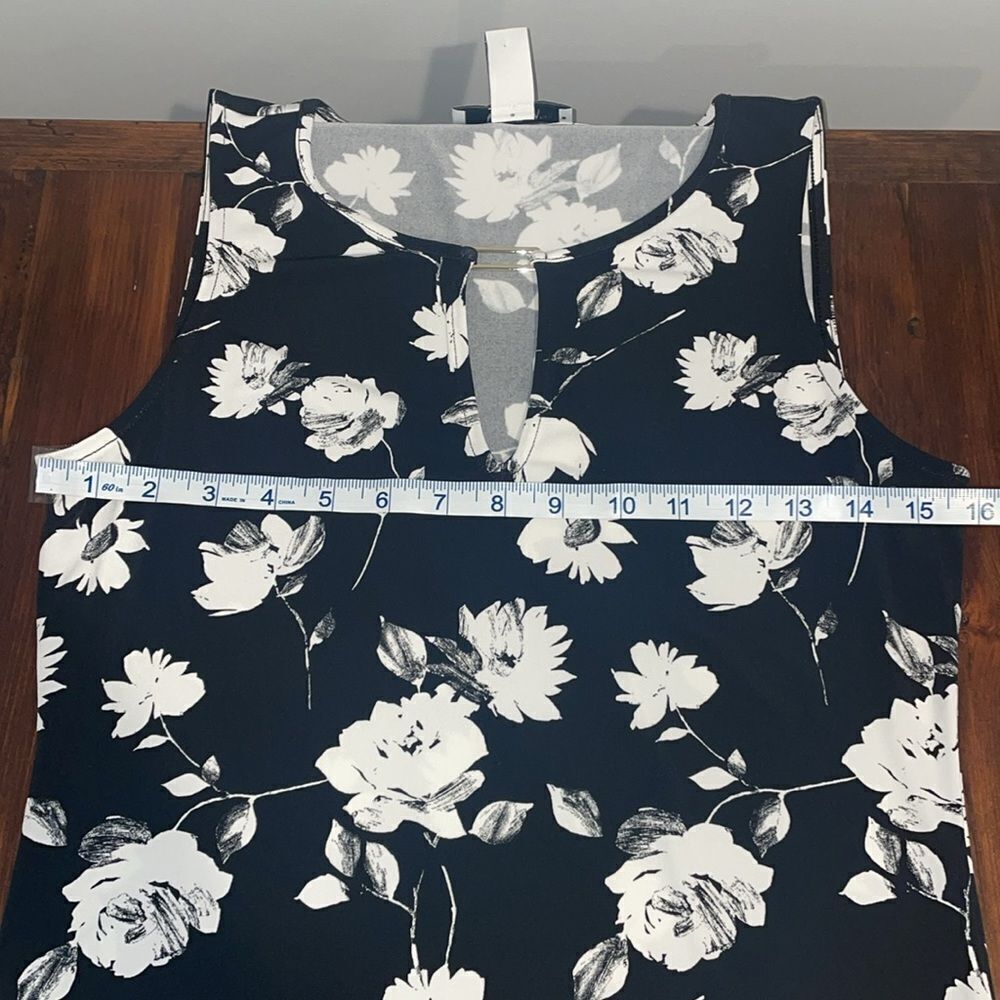 White House Black Market Sleeveless Top Size XS - Picture 7 of 10